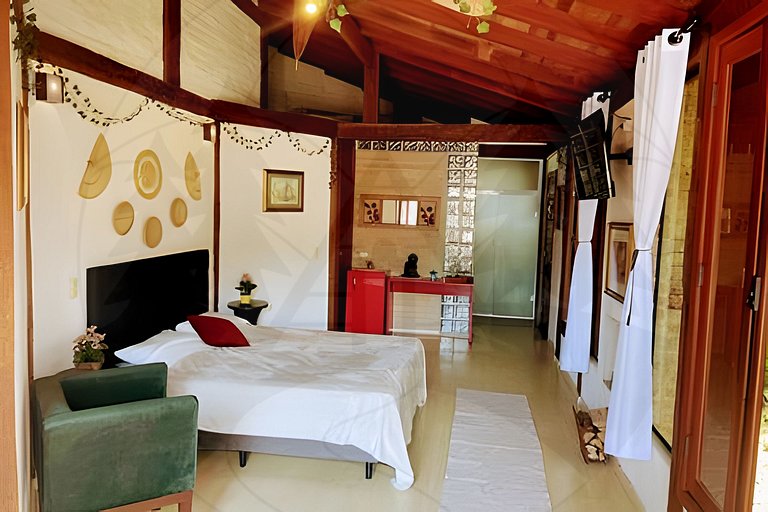 Suíte c/ Café, Hidro, Lareira e Piscina - 20min SP