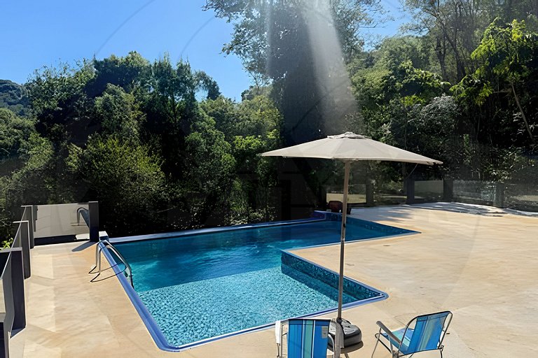 Suíte c/ Café, Hidro, Lareira e Piscina - 20min SP