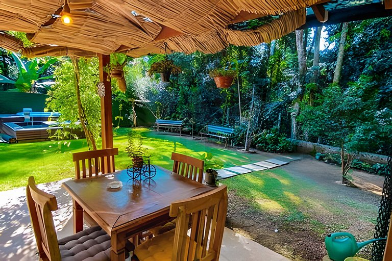 Refúgio com Hidro e Lareira na Serra da Cantareira