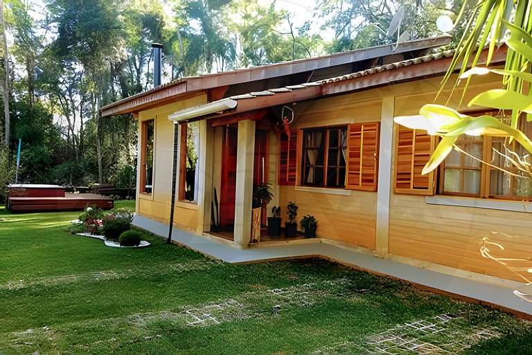 Refúgio com Hidro e Lareira na Serra da Cantareira