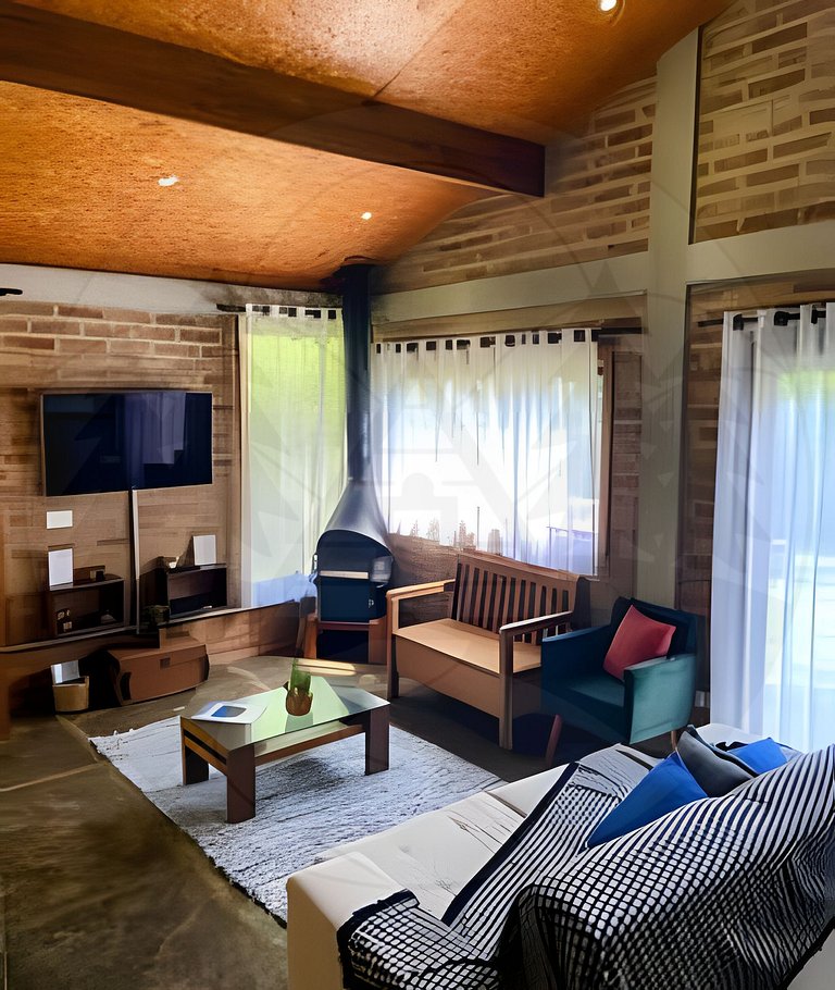 Refúgio com Hidro e Lareira na Serra da Cantareira