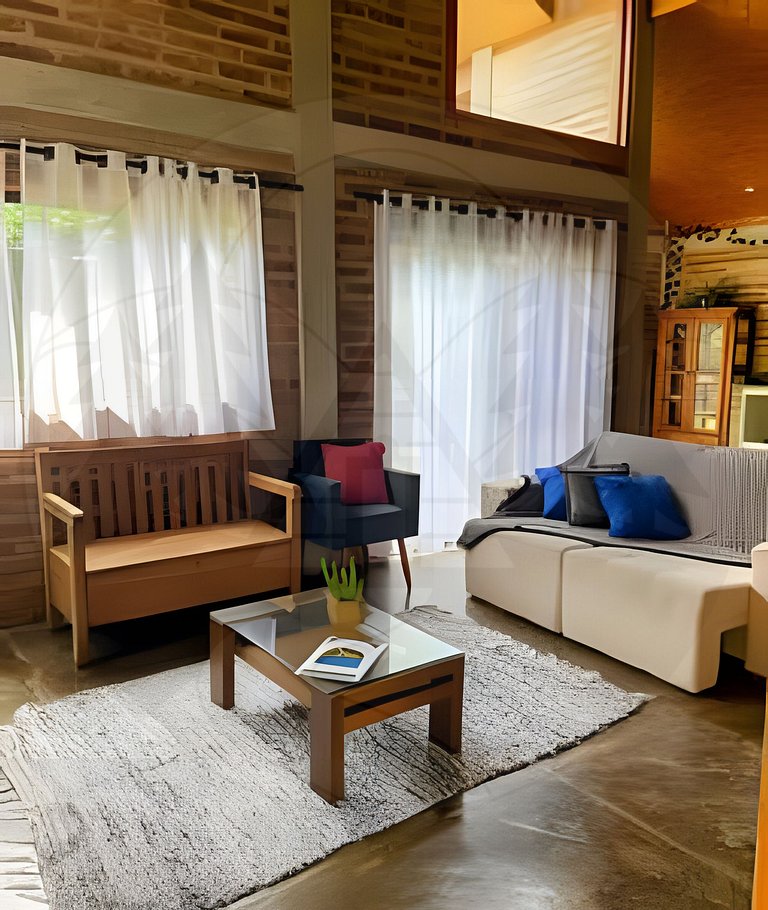 Refúgio com Hidro e Lareira na Serra da Cantareira