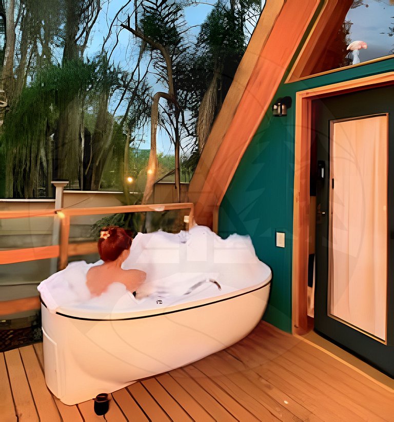 Cabana c/ Hidromassagem e Lareira na Rota do Vinho