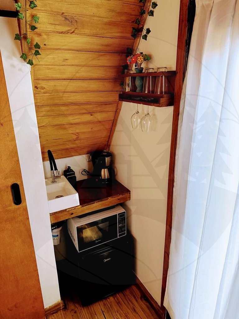 Cabana c/ Hidromassagem e Lareira na Rota do Vinho