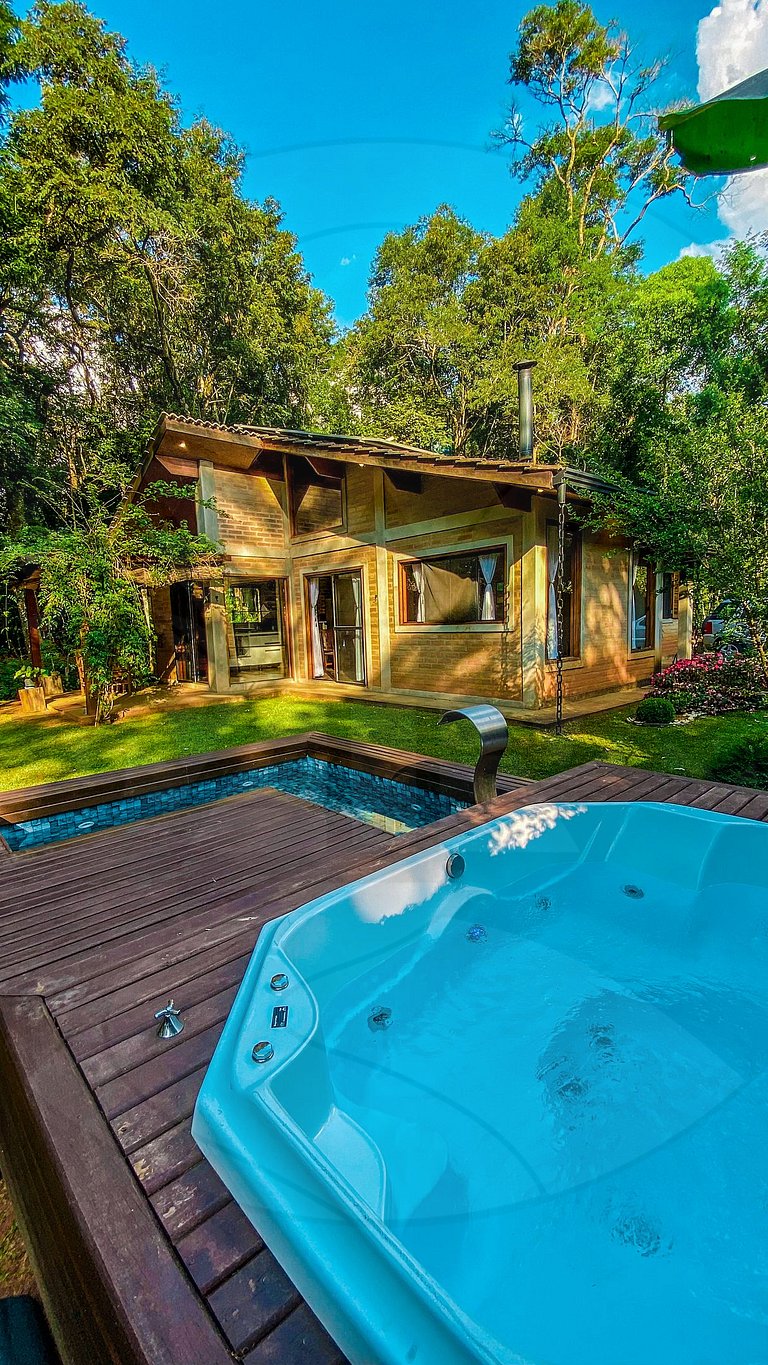 Refúgio com Hidro e Lareira na Serra da Cantareira