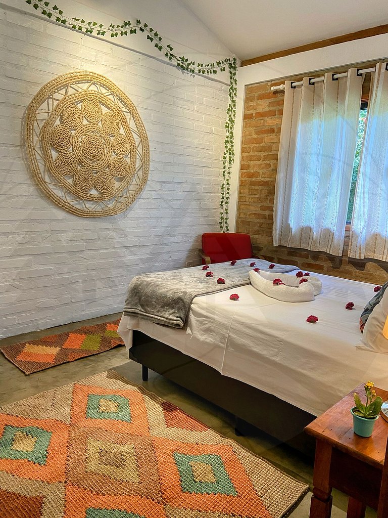 Refúgio com Hidro e Lareira na Serra da Cantareira