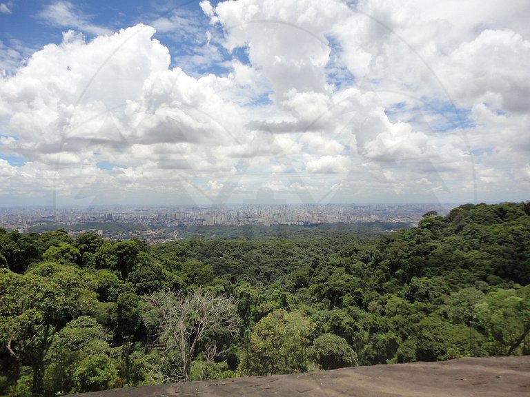 Suíte c/ Hidro, Lareira e Piscina - 20min SP