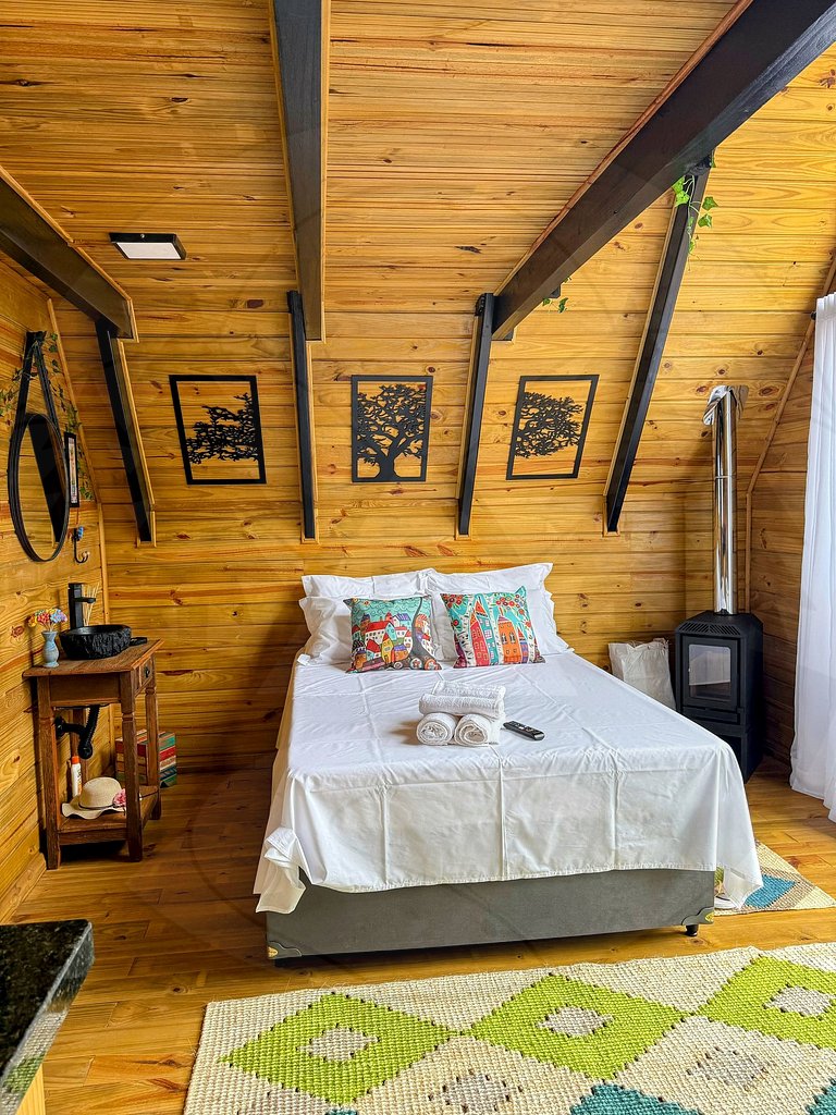 Cabana c/ Hidro, Lareira e Café na Rota do Vinho