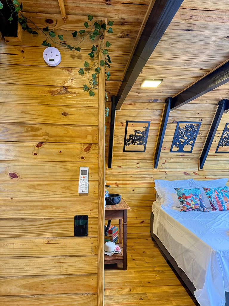 Cabana c/ Hidro, Lareira e Café na Rota do Vinho