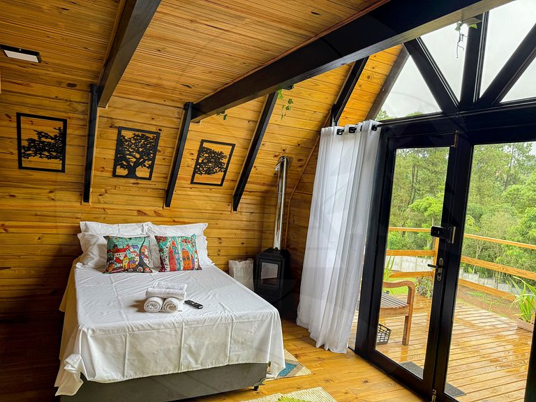 Cabana c/ Hidro, Lareira e Café na Rota do Vinho