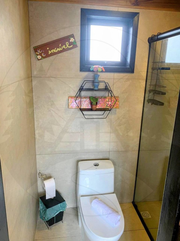 Cabana c/ Hidro, Lareira e Café na Rota do Vinho