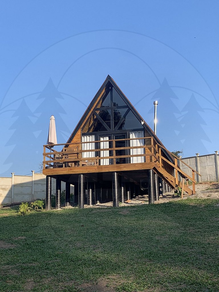 Cabana c/ Hidro, Lareira e Café na Rota do Vinho