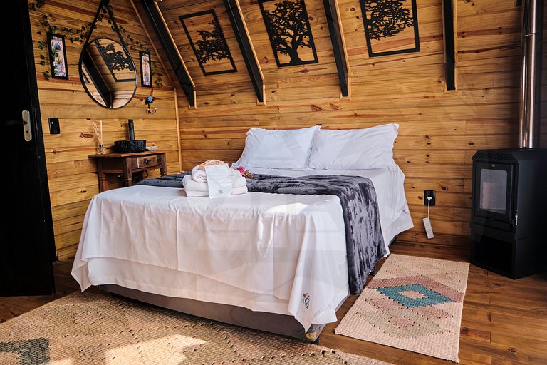 Cabana c/ Hidro, Lareira e Café na Rota do Vinho