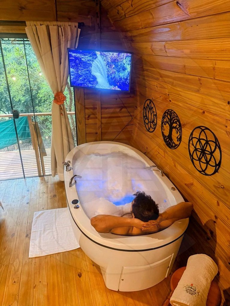 Cabana Barril do Bosque c/ Hidro e Café da manhã