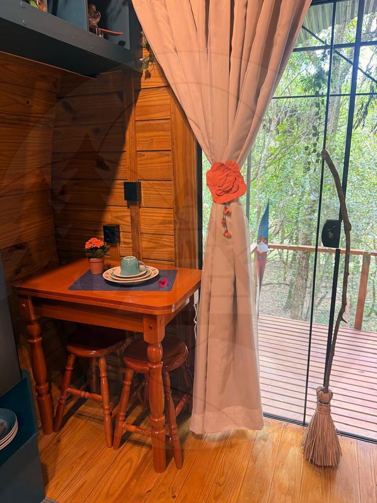 Cabana Barril do Lago com Hidro e Café da Manhã