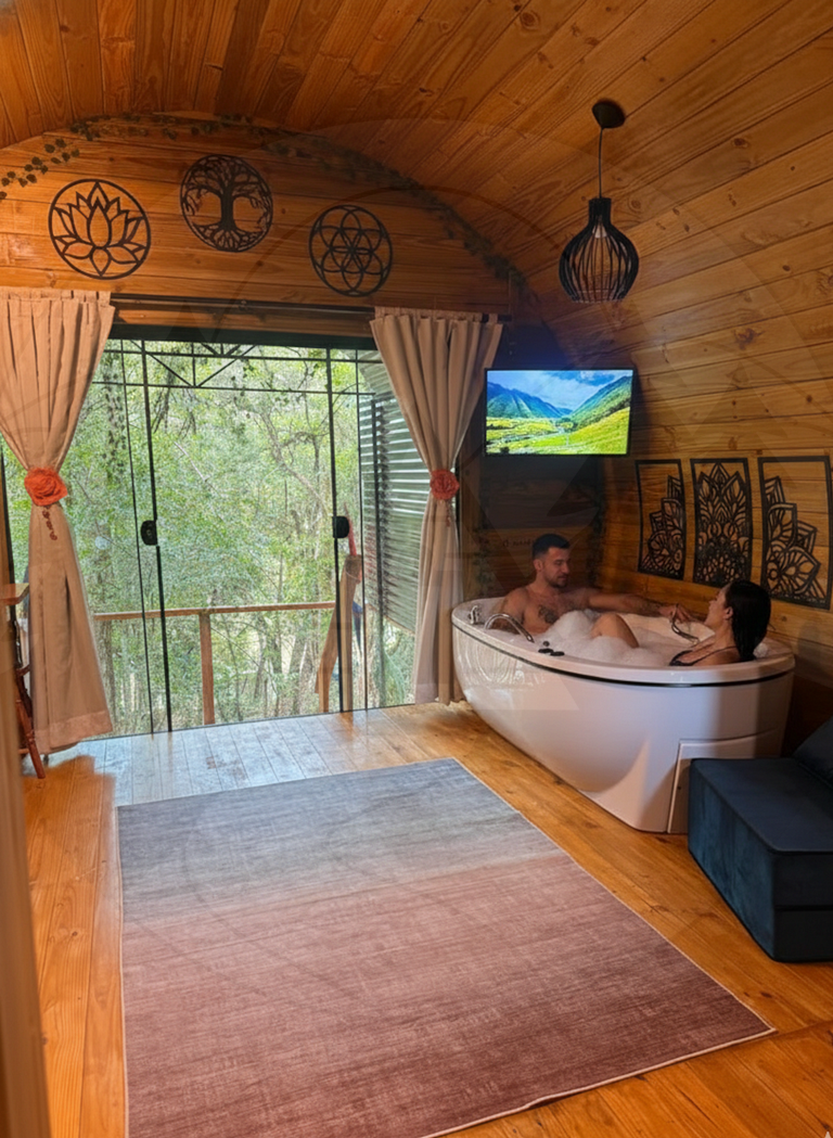 Cabana Barril do Lago com Hidro e Café da Manhã