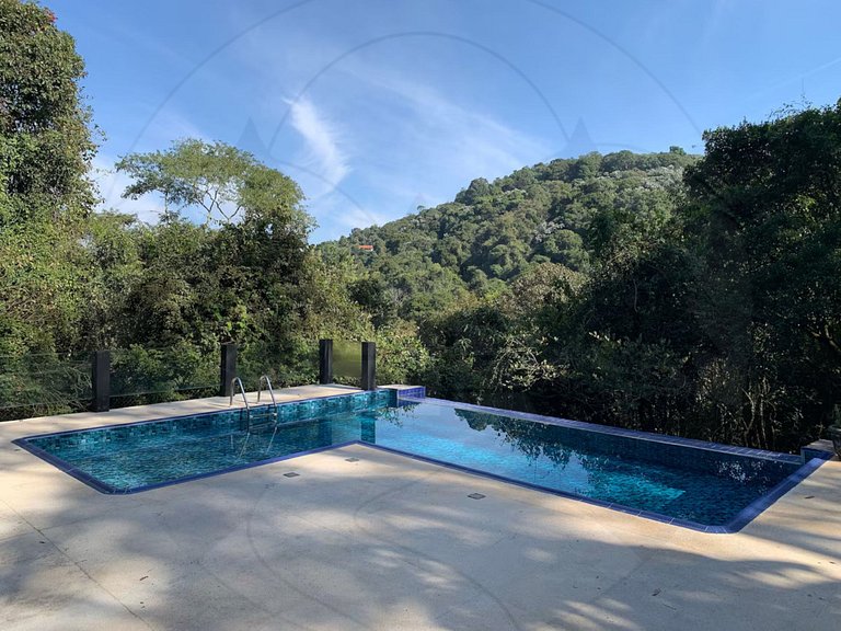 Suíte c/ Café, Hidro, Lareira e Piscina - 20min SP