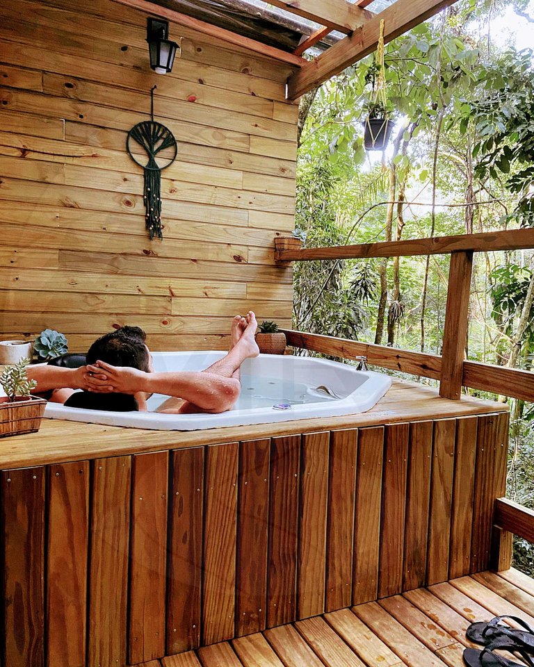 Cabana na Serra da Cantareira com Hidro e Lareira