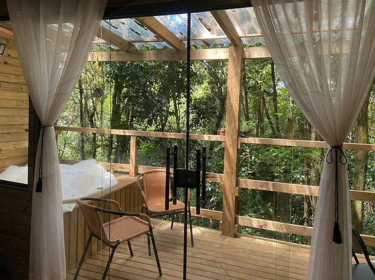 Cabana na Serra da Cantareira com Hidro e Lareira