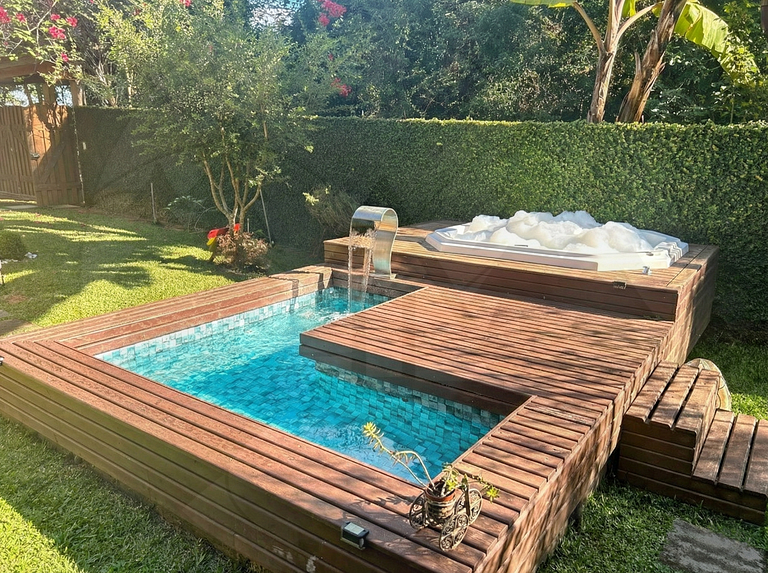 Refúgio com Hidro e Lareira na Serra da Cantareira