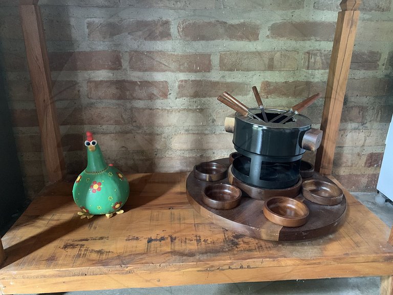 Refúgio com Hidro e Lareira na Serra da Cantareira