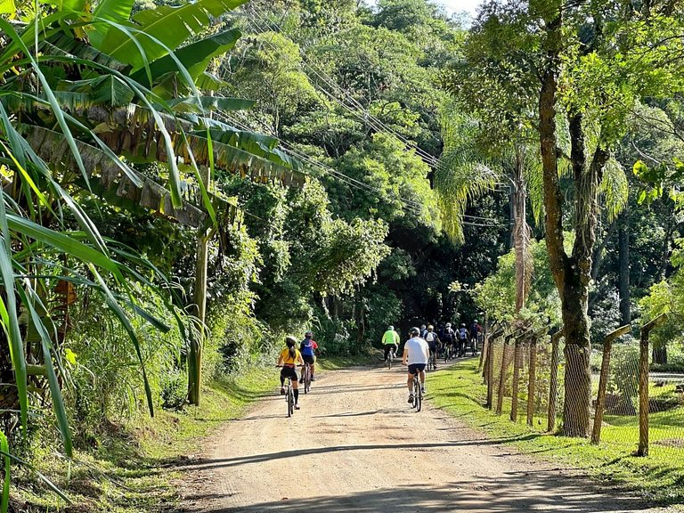 Cabana na Serra da Cantareira com Hidro e Lareira