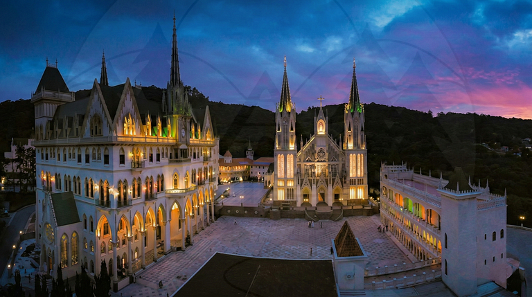 Suíte c/ Café, Hidro, Lareira e Piscina - 20min SP