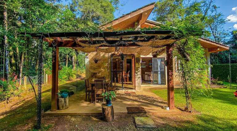 Refúgio com Hidro e Lareira na Serra da Cantareira