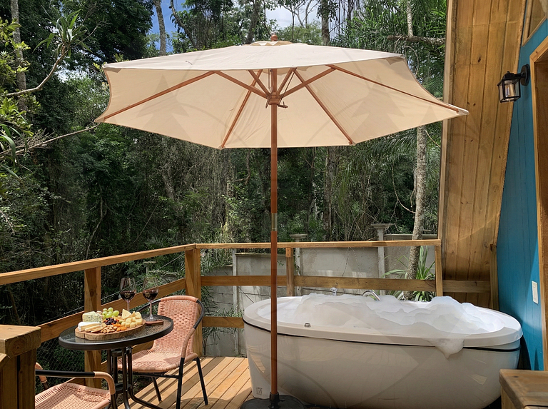 Cabana c/ Banheira e Lareira na Rota do Vinho