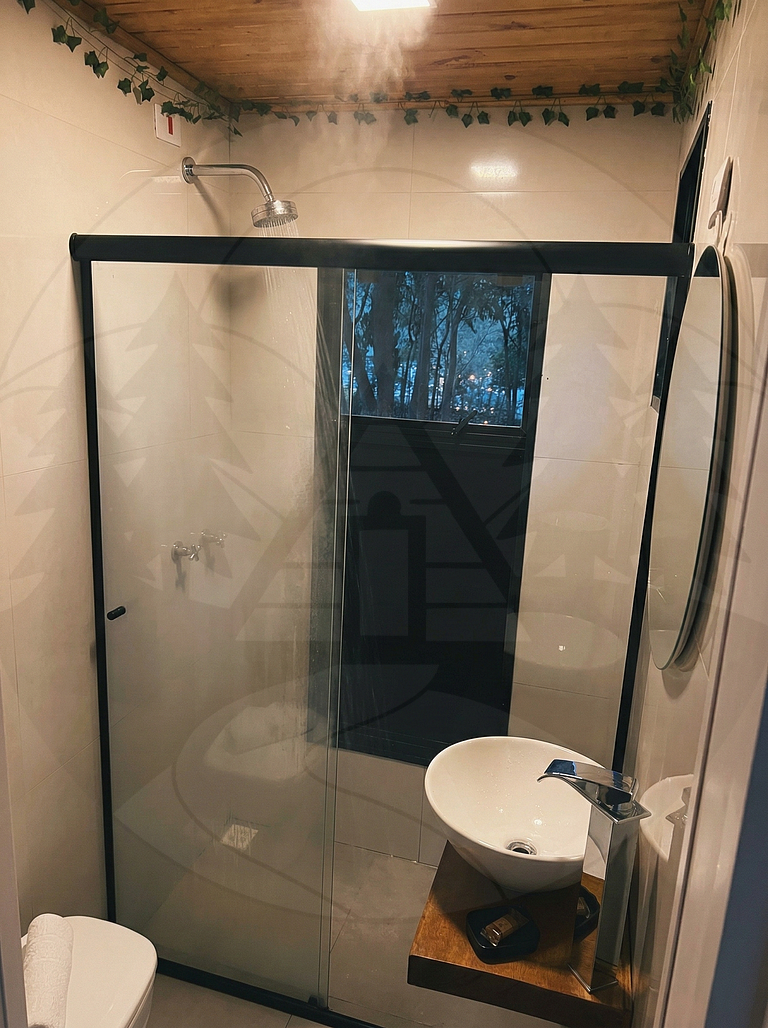 Cabana c/ Banheira e Lareira na Rota do Vinho